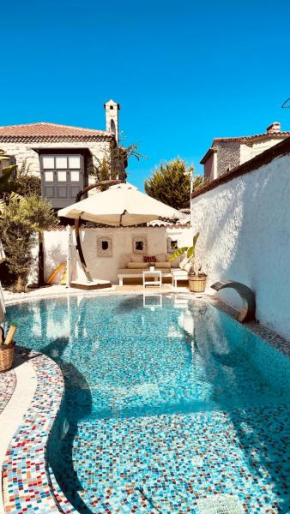 Mina Otel by Adda Alaçatı